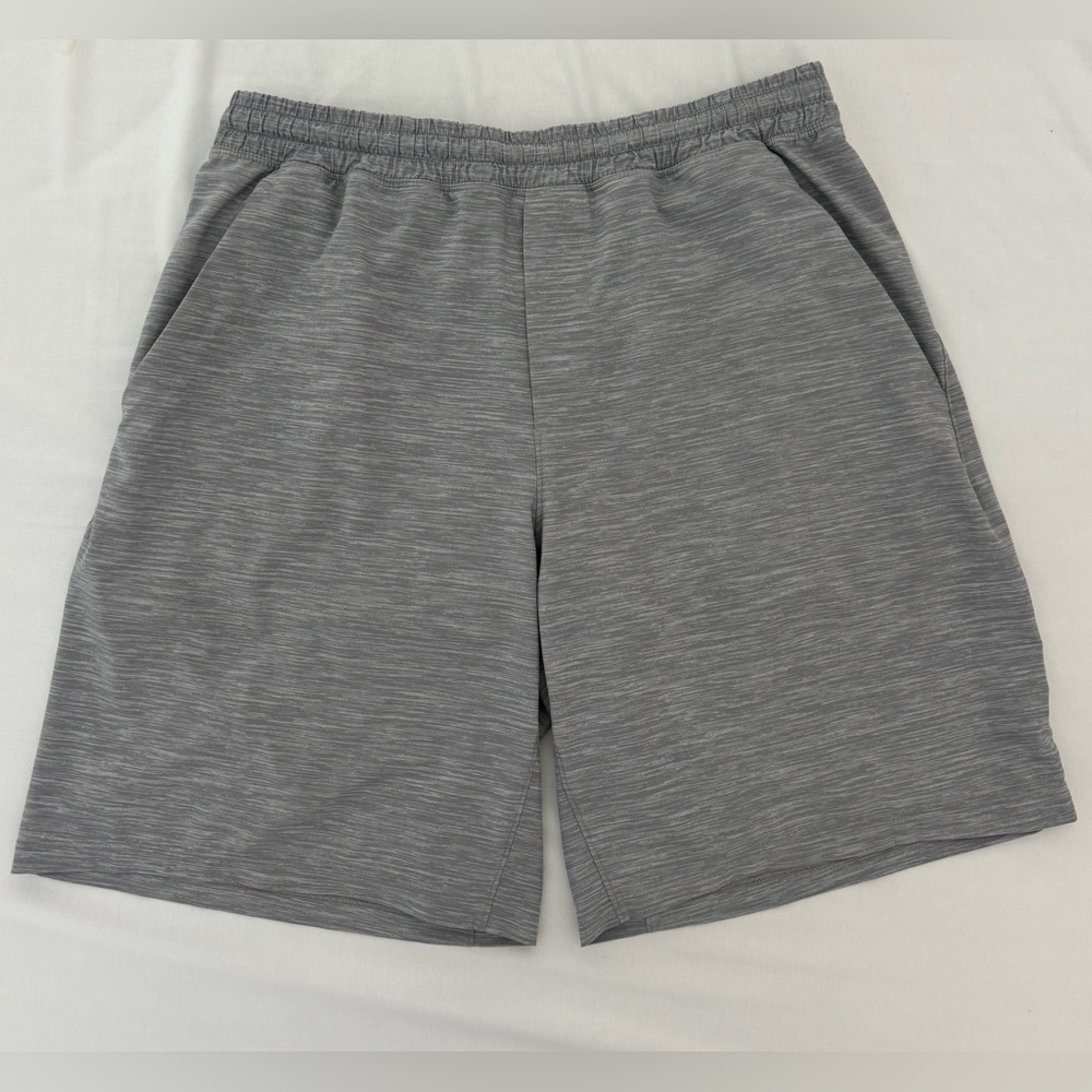 Lululemon 9” Pace Breaker Lined Shorts. Size Large. Heather Gray